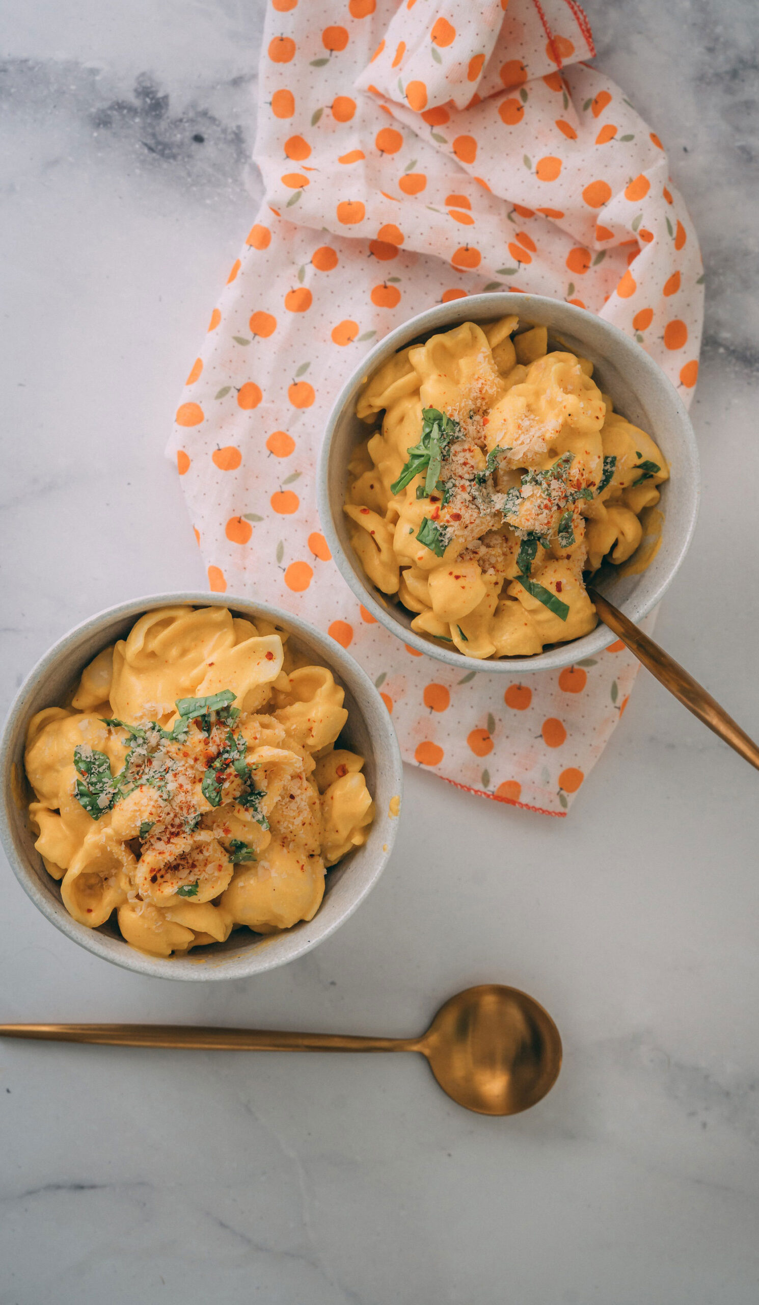 VEGAN MAC AND CHEESE